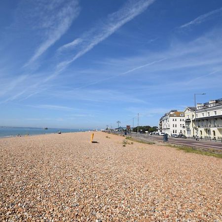 Spacious 3 Bedroom Beachfront Property With Amazing Sea Views! Portsmouth Exterior foto